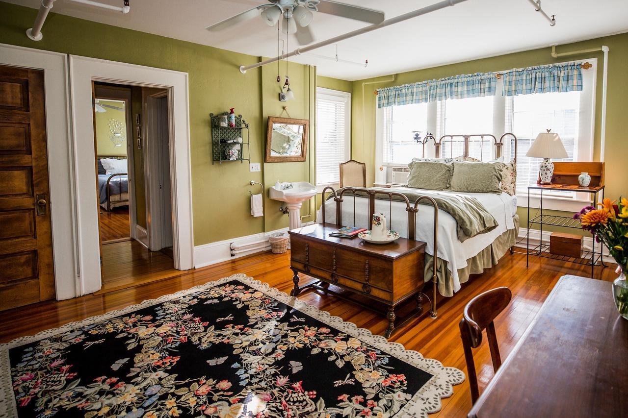 The Henderson Hendersonville Exterior foto