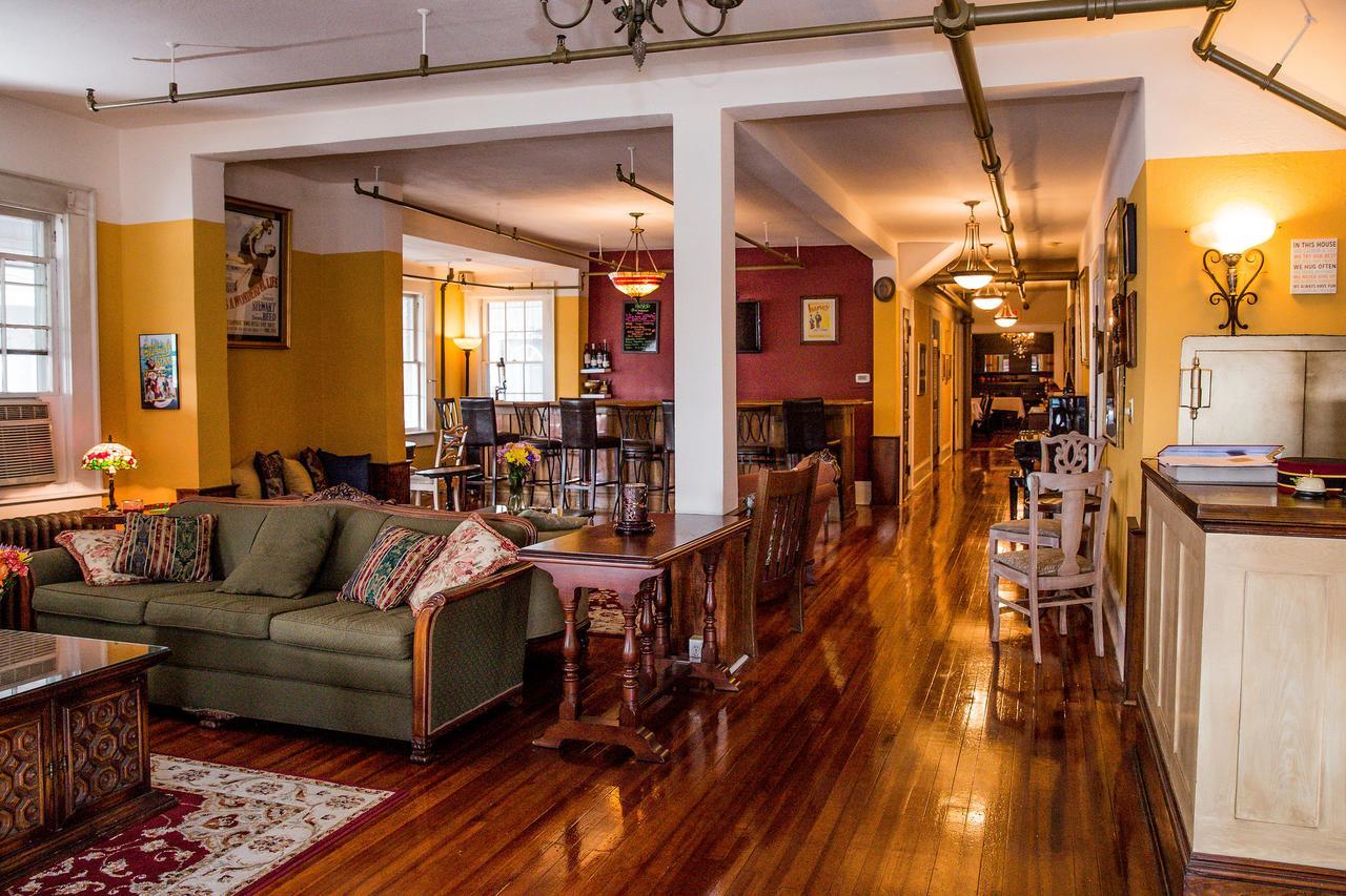 The Henderson Hendersonville Exterior foto